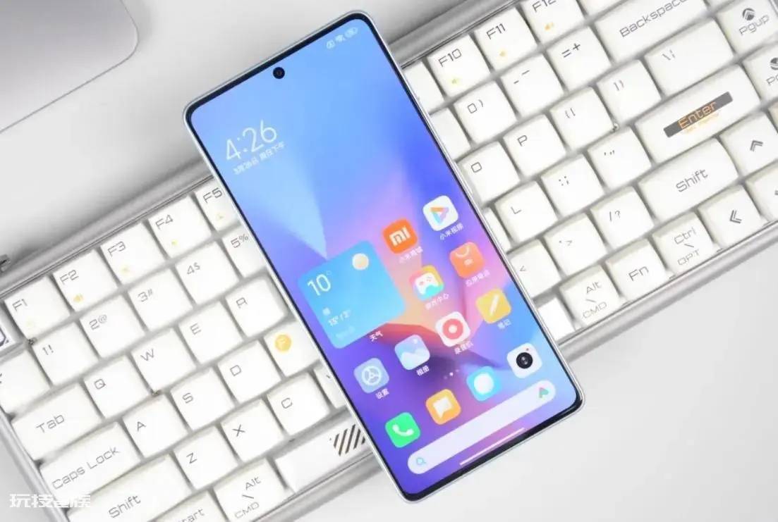 京东618新品手机热卖榜:华为跌出前五,前三名无可撼动 华为手机热卖榜显示,跌至前五,排名前三的手机无可撼动-图片1